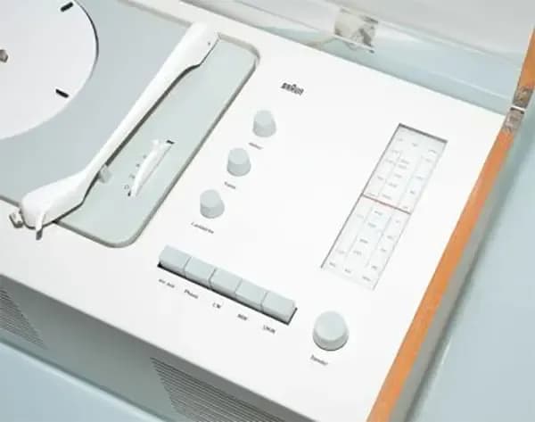 creatyum-media-dieter-rams-sk4-phonosuper-02