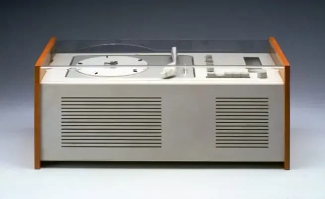 creatyum-media-dieter-rams-sk4-phonosuper-03