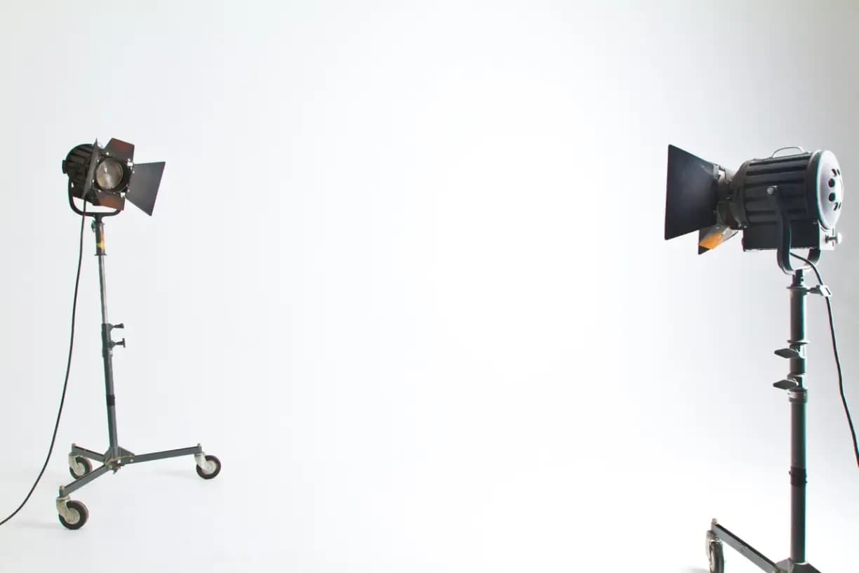 creatyum-media-haciendo-una-sesion-02.webp