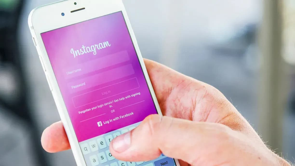 creatyum-media-portafolio-creativo-instagram-crop.webp